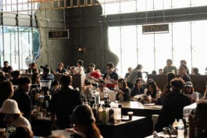 ดินเนอร์ในคาเฟ่สุดชิคกับบรรยากาศสบายๆในงานอีเวนต์ The First Ultimate เที่ยวสุดโลก 2025.