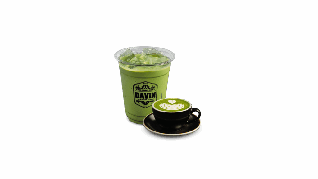 เมนู MATCHA LATTE จาก DAVIN CAFE มัทฉะเกรดพรีเมียม รสเข้มข้น หอมชาเขียวแท้ ผสมกับนมเนียนนุ่ม เสิร์ฟแบบเย็นสไตล์คาเฟ่สายมัทฉะยอดนิยม