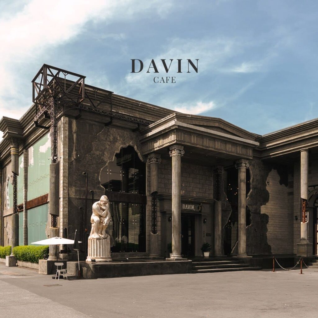 Front exterior of DAVIN CAFE Bangkok, a premium Espresso and specialty coffee destination featuring iconic luxury architecture for true espresso lovers in Bangkok