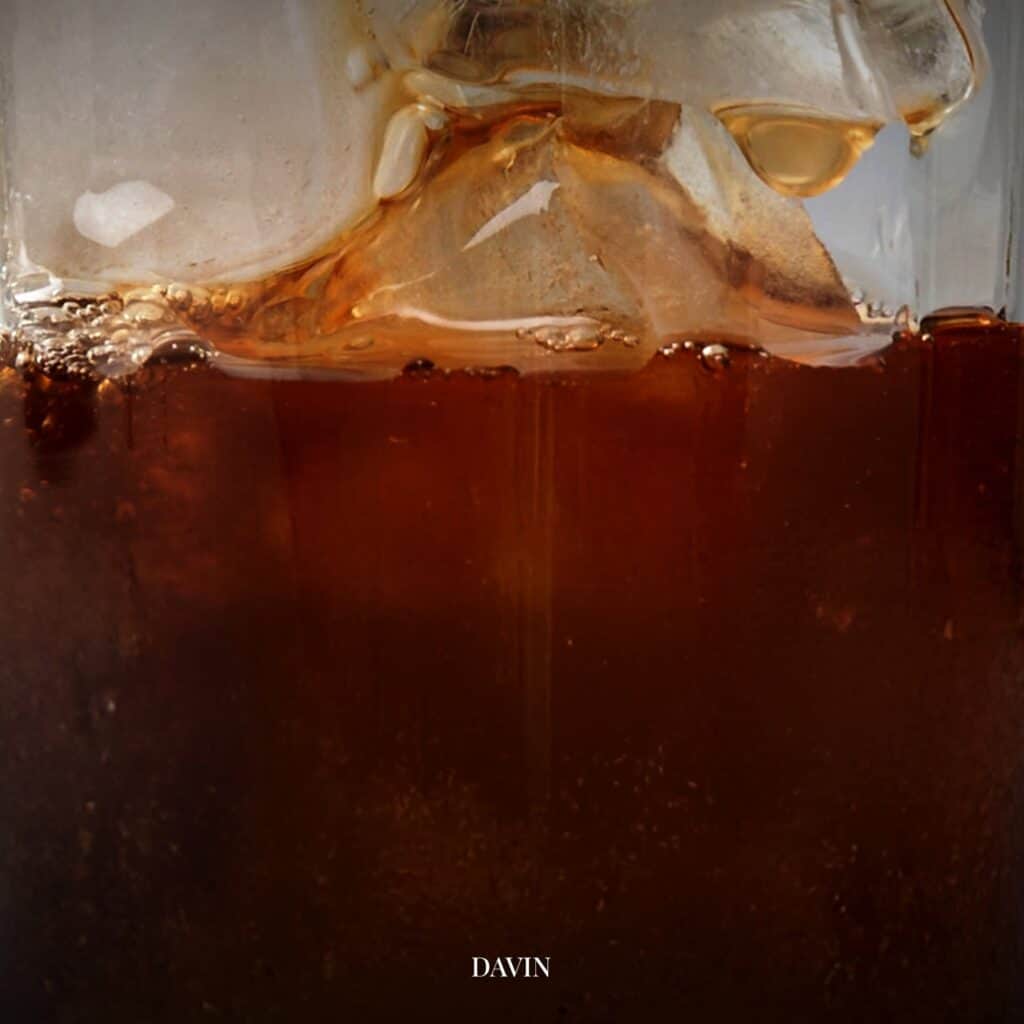 Panama Geisha แบบ Drip Coffee เสิร์ฟพร้อมน้ำแข็งที่ DAVIN CAFE ถ่ายทอดคาแรกเตอร์ของกาแฟ Specialty ผ่านการชงแบบฟิลเตอร์