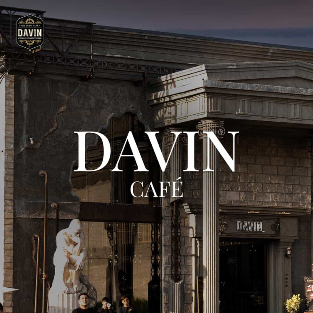 DAVIN CAFE exterior, a European-style cafe in Bangkok with distinctive classical architecture and atmosphere